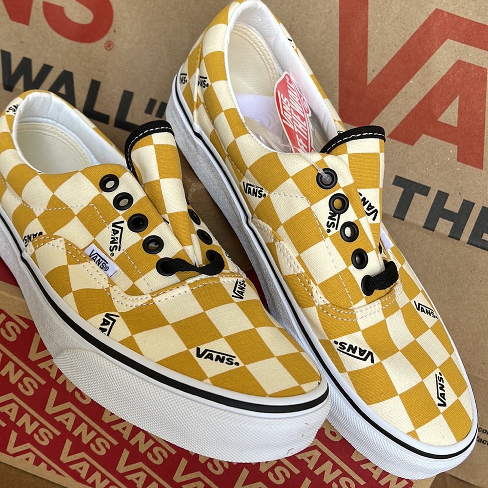 Vans Men’s Era Big Check Yolk Yellow/True White Sneakers